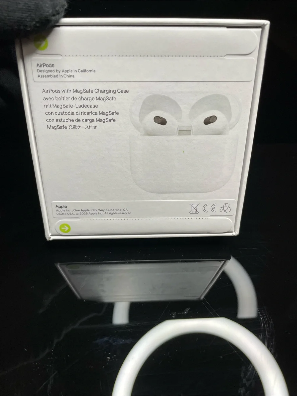 Apple AirPods MagSafe Charging Case Box - White